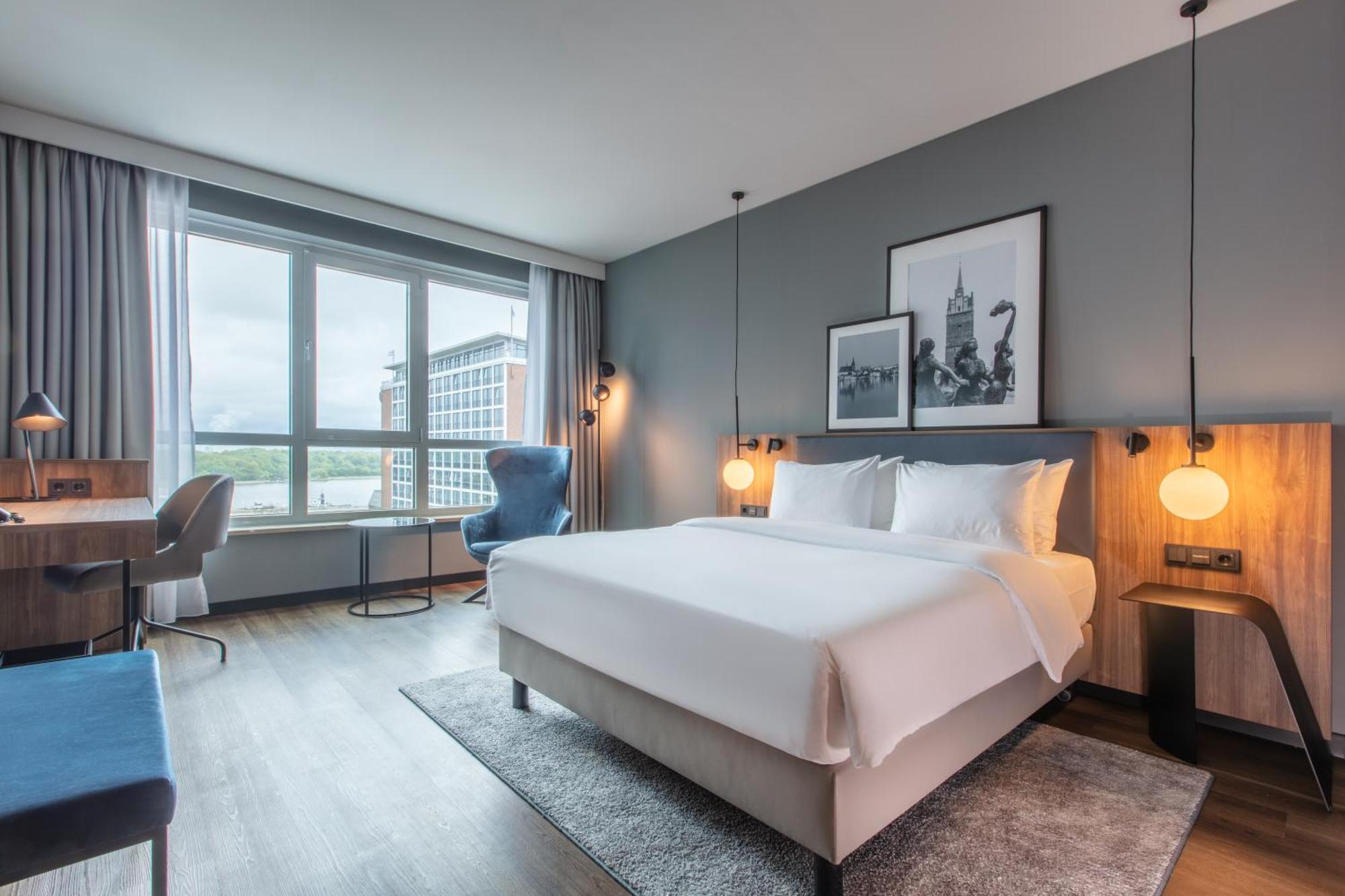 Standard Room with Harbor View